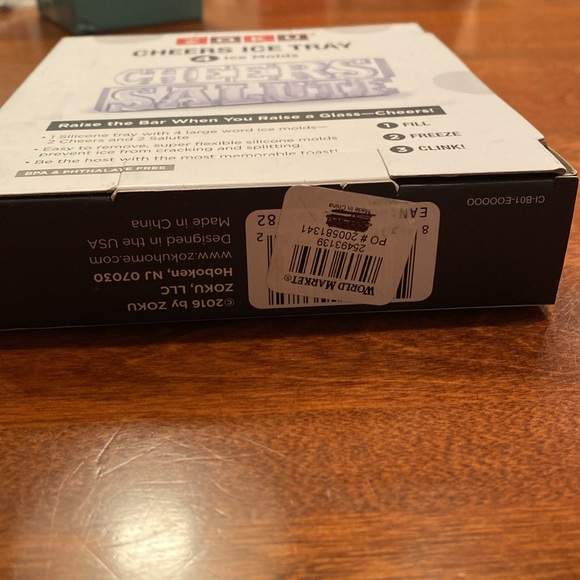 Zoku Cheers Salute Ice Trays - 4 Molds NWT - Picture 3 of 4